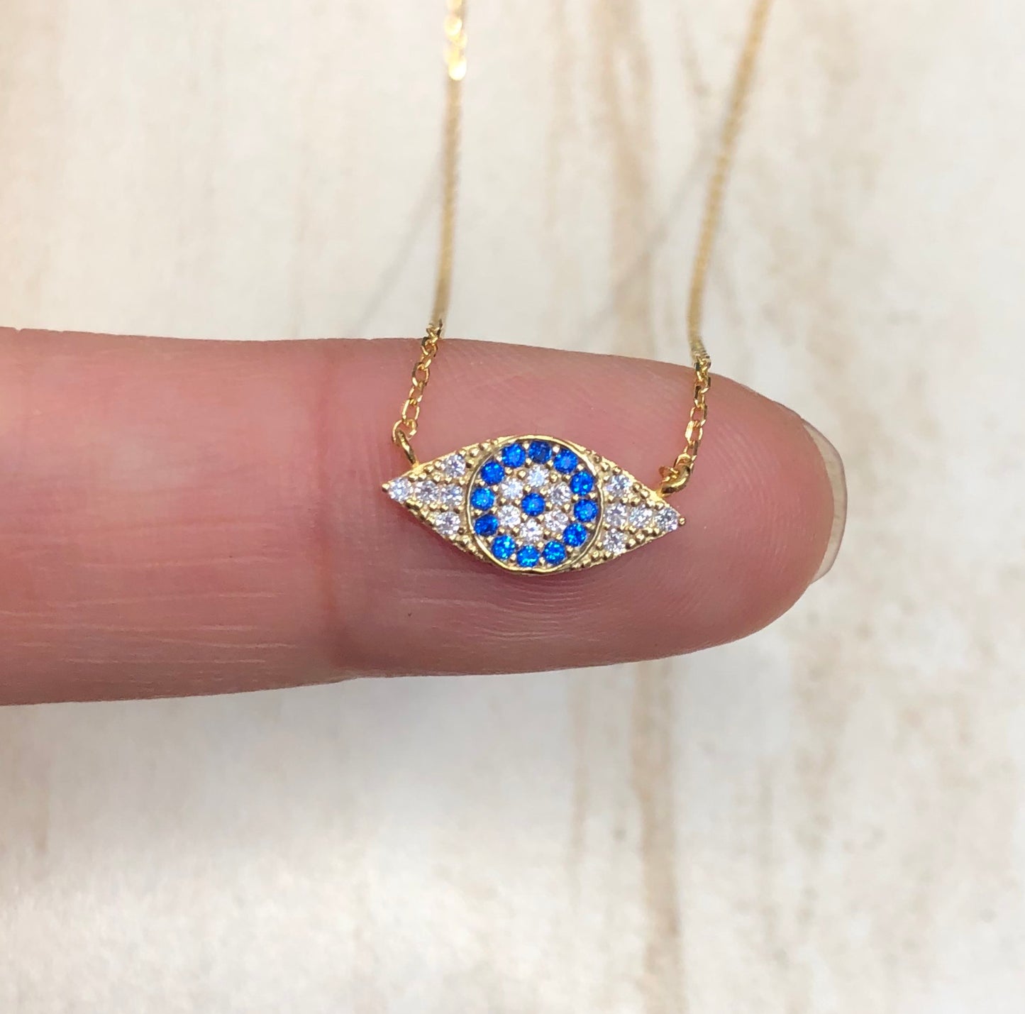 Evil eye necklace with blue eye