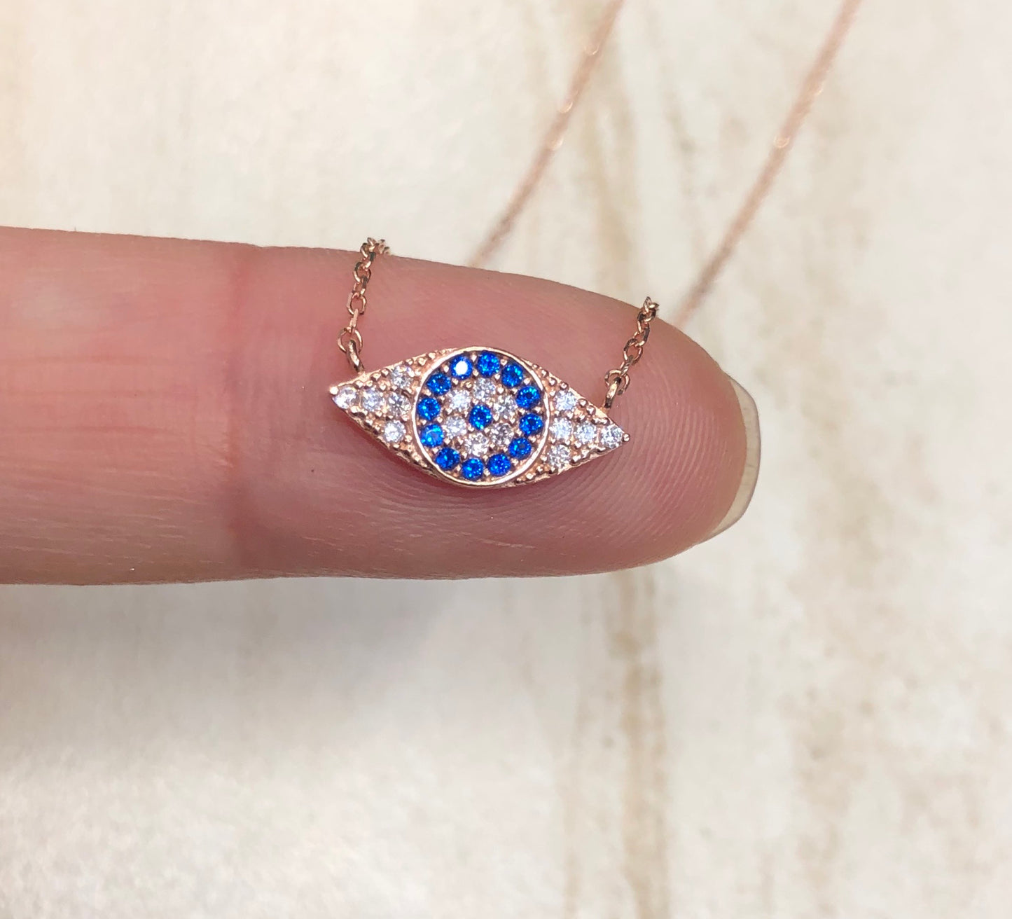 Evil eye necklace with blue eye